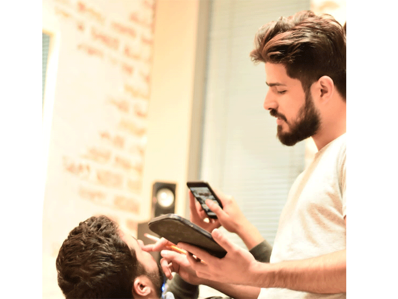آرایشگاه مردانه آراس در مشهد
